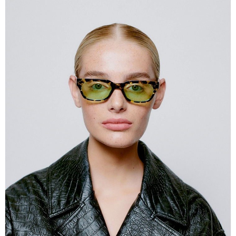 Bror Sonnenbrille Black / Yellow Tortoise SY7811